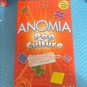 NEW Anomia Pop Culture card game